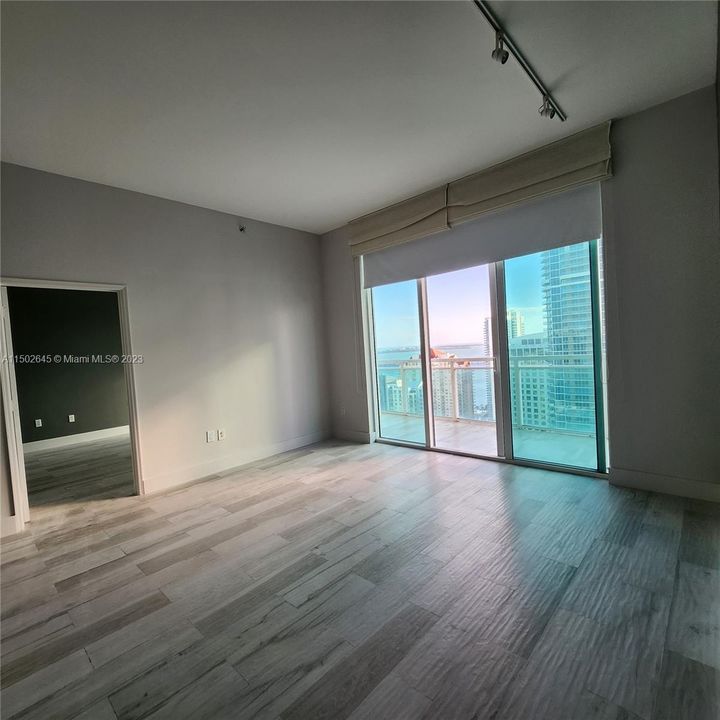 Recently Rented: $4,700 (2 beds, 2 baths, 1101 Square Feet)