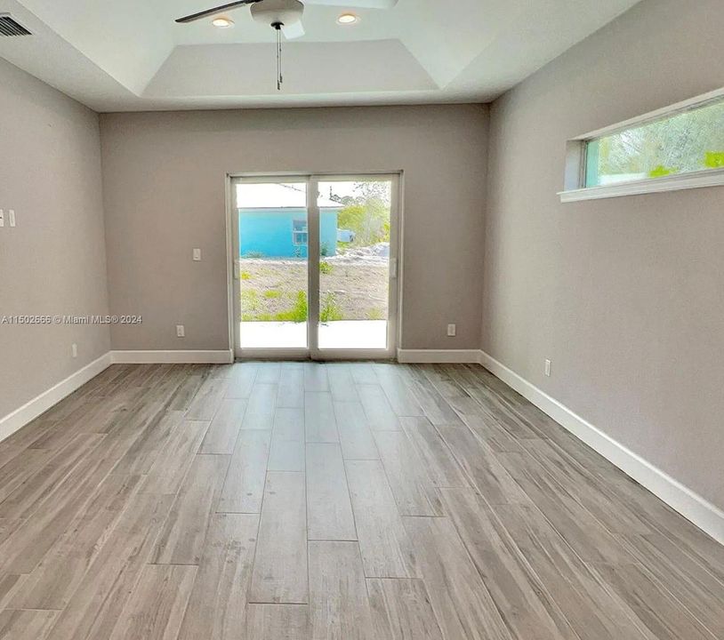 Recently Rented: $4,900 (6 beds, 3 baths, 2851 Square Feet)