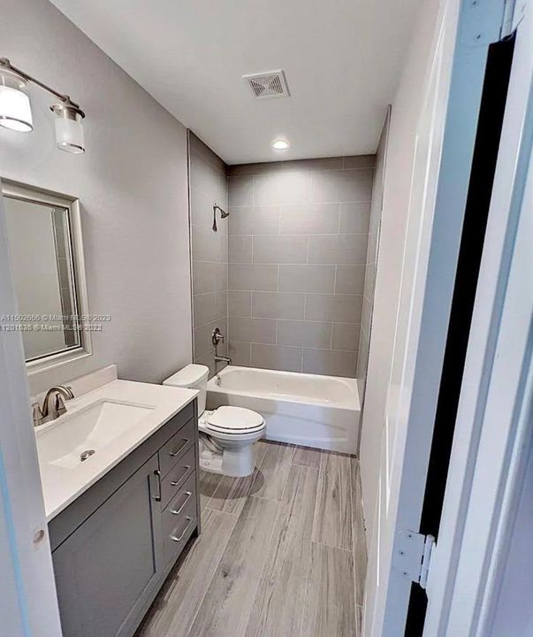 Recently Rented: $4,900 (6 beds, 3 baths, 2851 Square Feet)