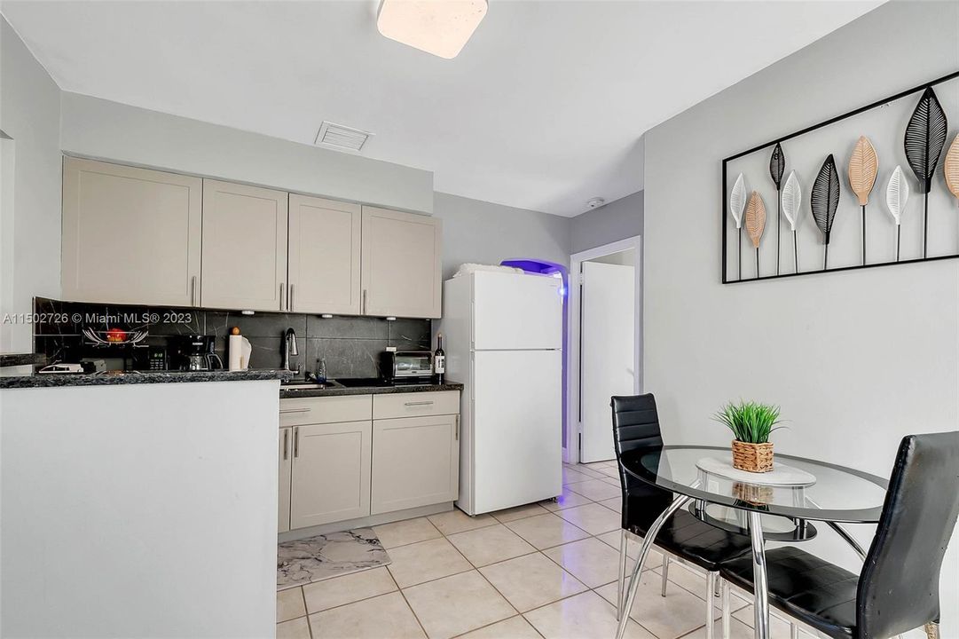 Recently Sold: $842,700 (0 beds, 0 baths, 1945 Square Feet)