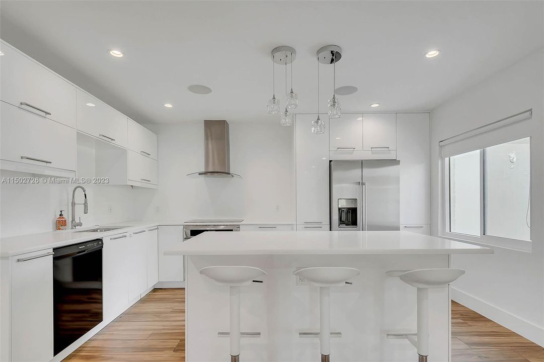 Recently Sold: $842,700 (0 beds, 0 baths, 1945 Square Feet)