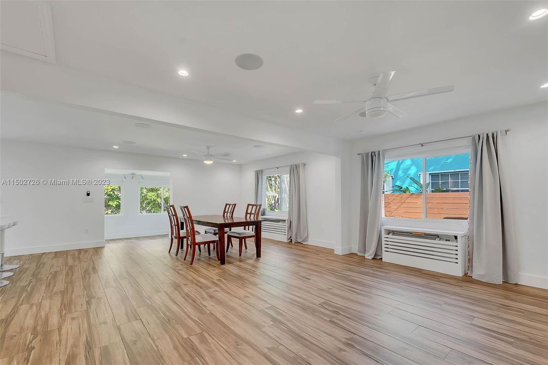 Recently Sold: $842,700 (0 beds, 0 baths, 1945 Square Feet)