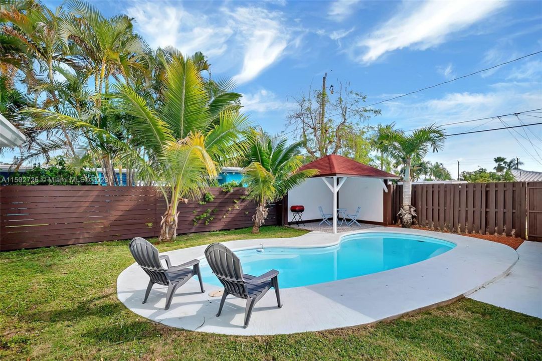 Recently Sold: $842,700 (0 beds, 0 baths, 1945 Square Feet)