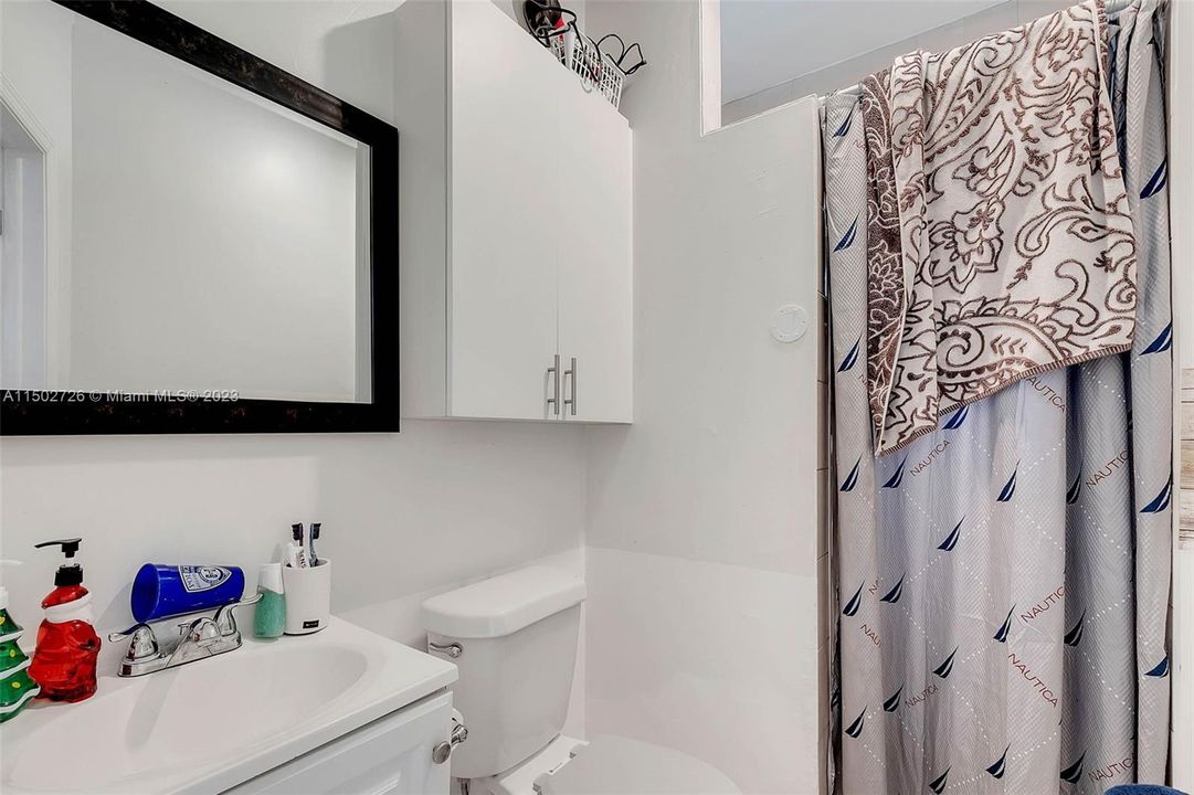 Recently Sold: $842,700 (0 beds, 0 baths, 1945 Square Feet)