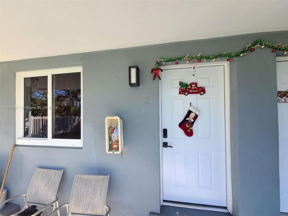 Recently Rented: $1,950 (1 beds, 1 baths, 720 Square Feet)