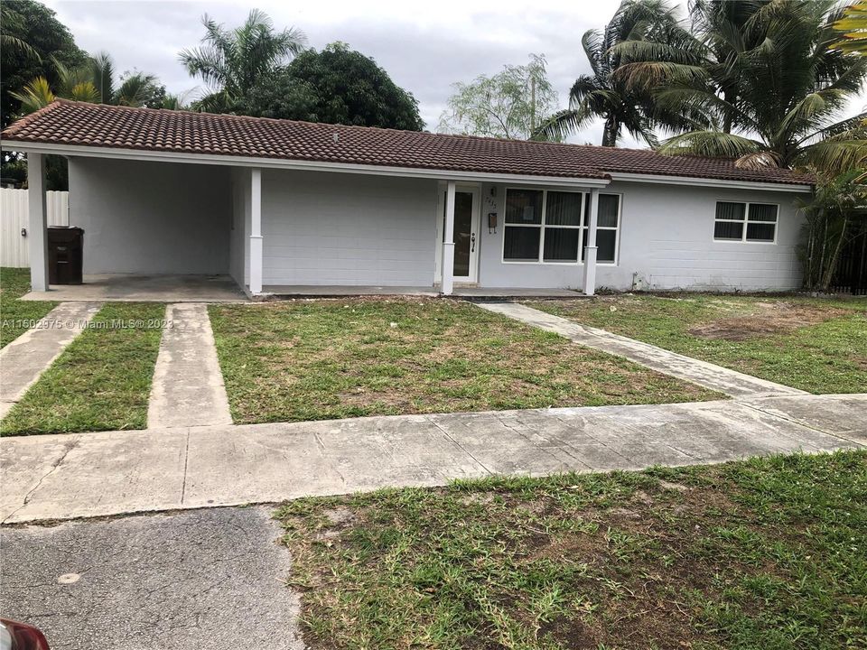Recently Sold: $705,000 (4 beds, 3 baths, 1492 Square Feet)