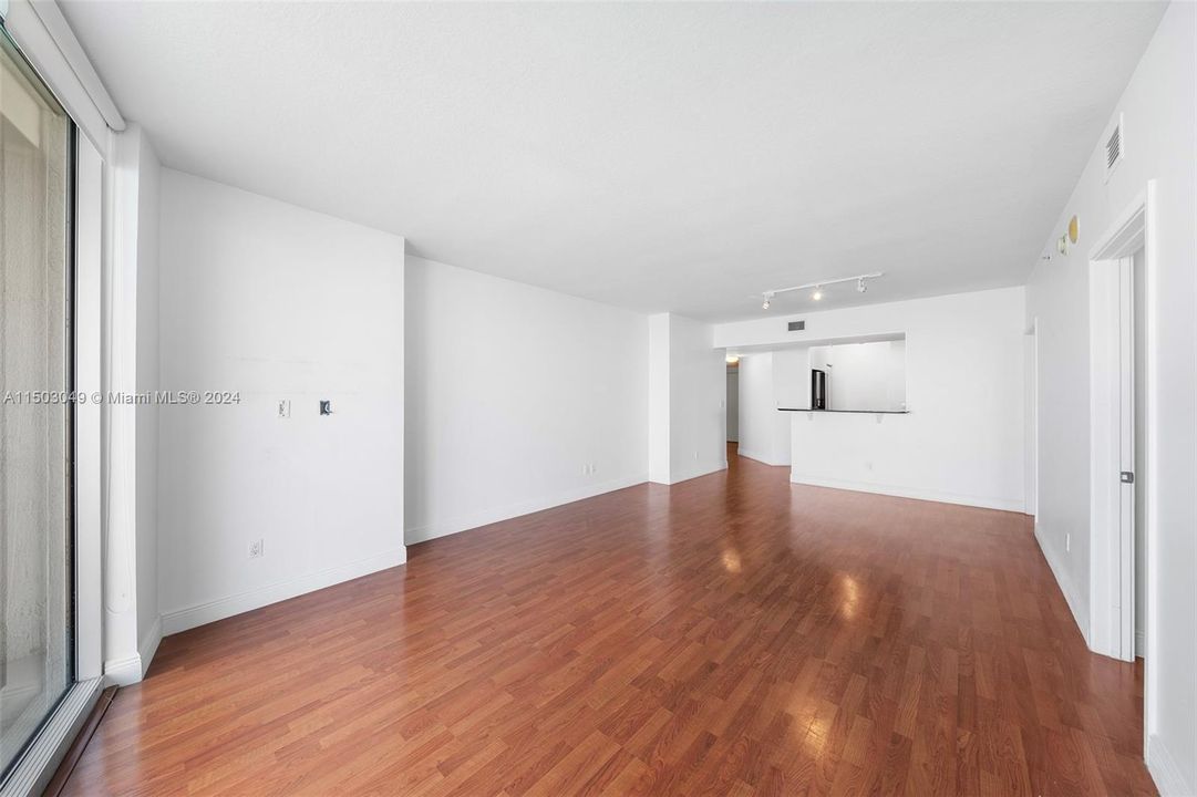 Recently Sold: $875,000 (3 beds, 2 baths, 1416 Square Feet)