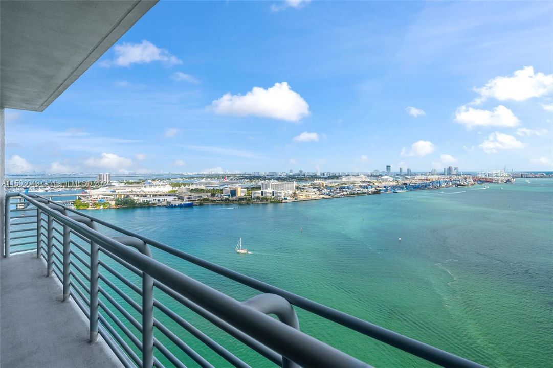 Recently Sold: $875,000 (3 beds, 2 baths, 1416 Square Feet)