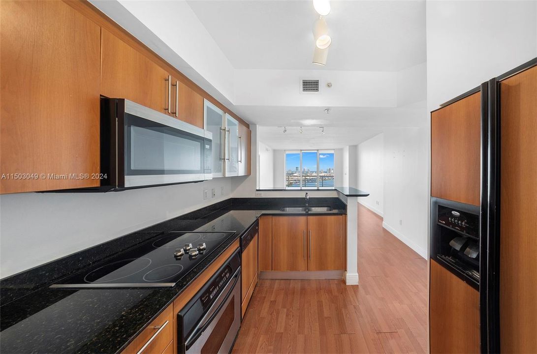 Recently Sold: $875,000 (3 beds, 2 baths, 1416 Square Feet)