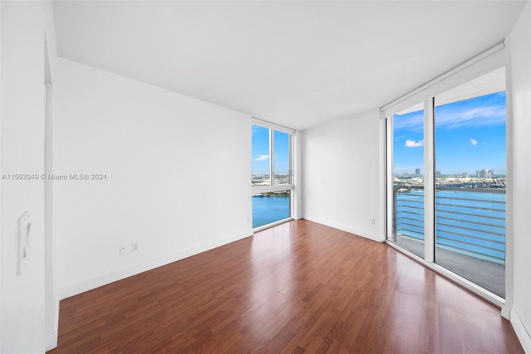 Recently Sold: $875,000 (3 beds, 2 baths, 1416 Square Feet)