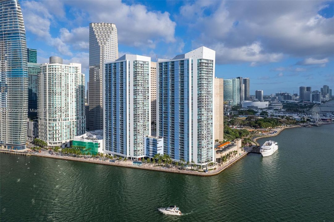 Recently Sold: $875,000 (3 beds, 2 baths, 1416 Square Feet)