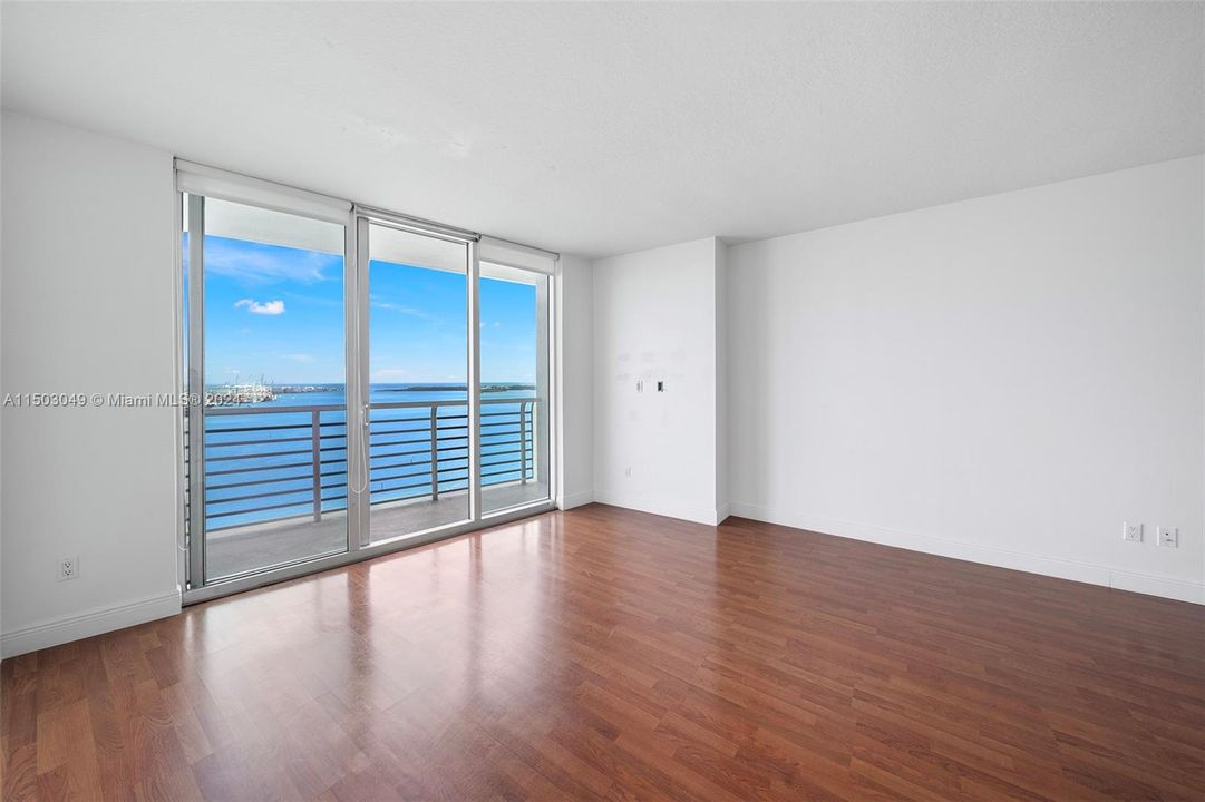 Recently Sold: $875,000 (3 beds, 2 baths, 1416 Square Feet)