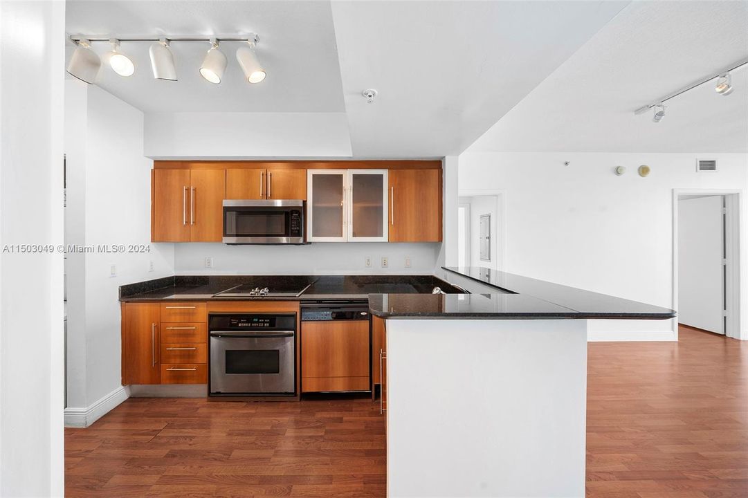 Recently Sold: $875,000 (3 beds, 2 baths, 1416 Square Feet)