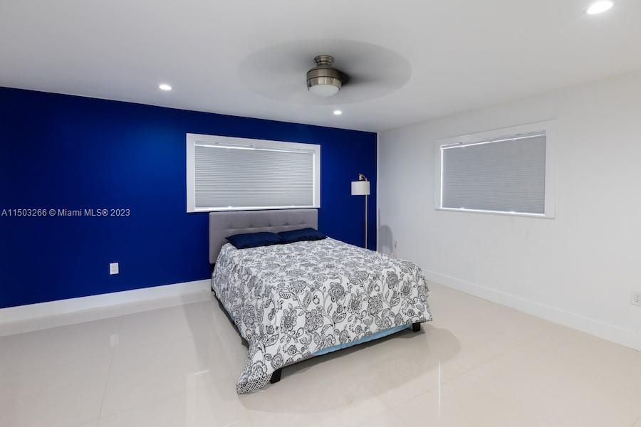 Recently Rented: $3,750 (3 beds, 3 baths, 1880 Square Feet)