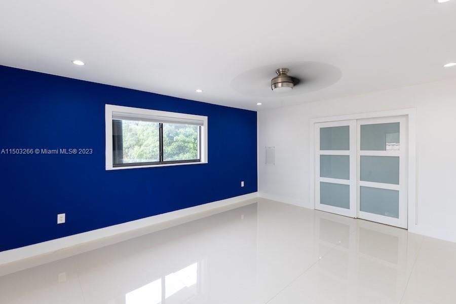 Recently Rented: $3,750 (3 beds, 3 baths, 1880 Square Feet)