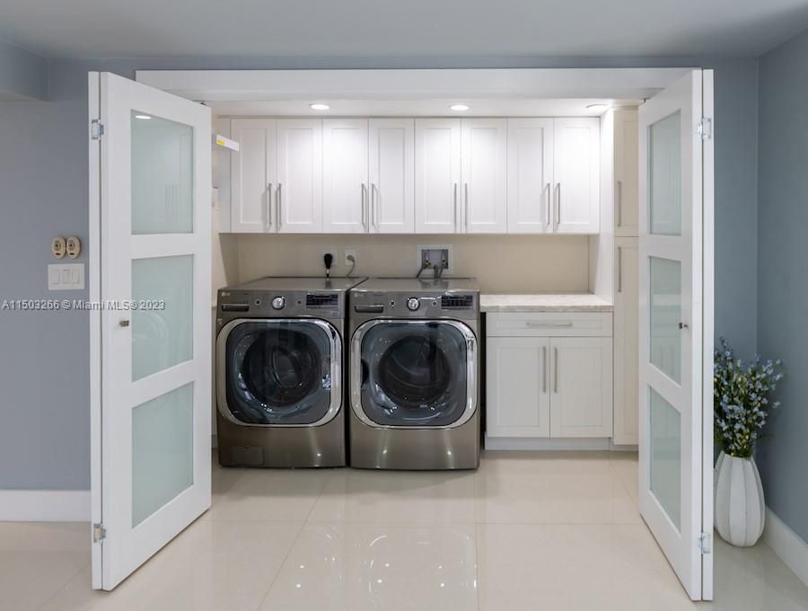 Recently Rented: $3,750 (3 beds, 3 baths, 1880 Square Feet)