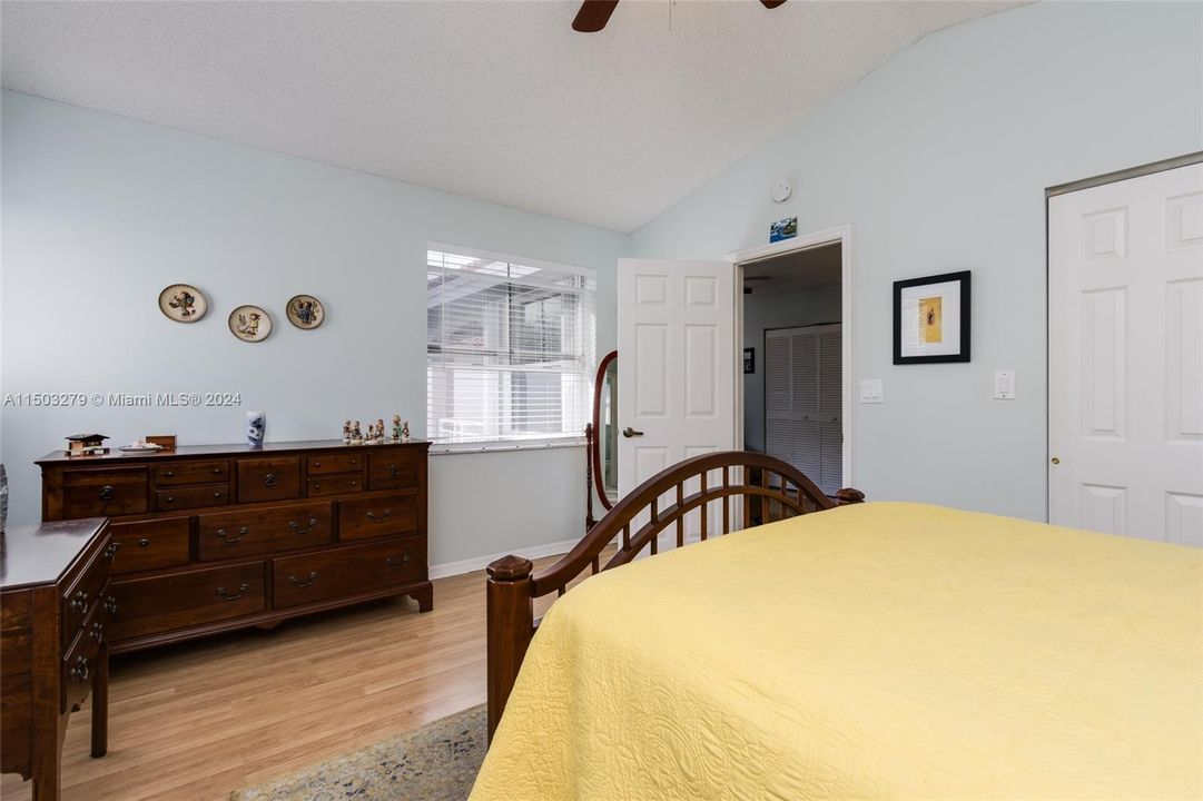 Recently Sold: $679,000 (3 beds, 2 baths, 1748 Square Feet)