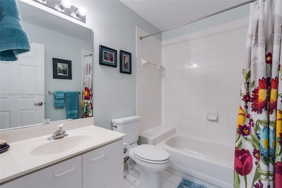 Recently Sold: $679,000 (3 beds, 2 baths, 1748 Square Feet)