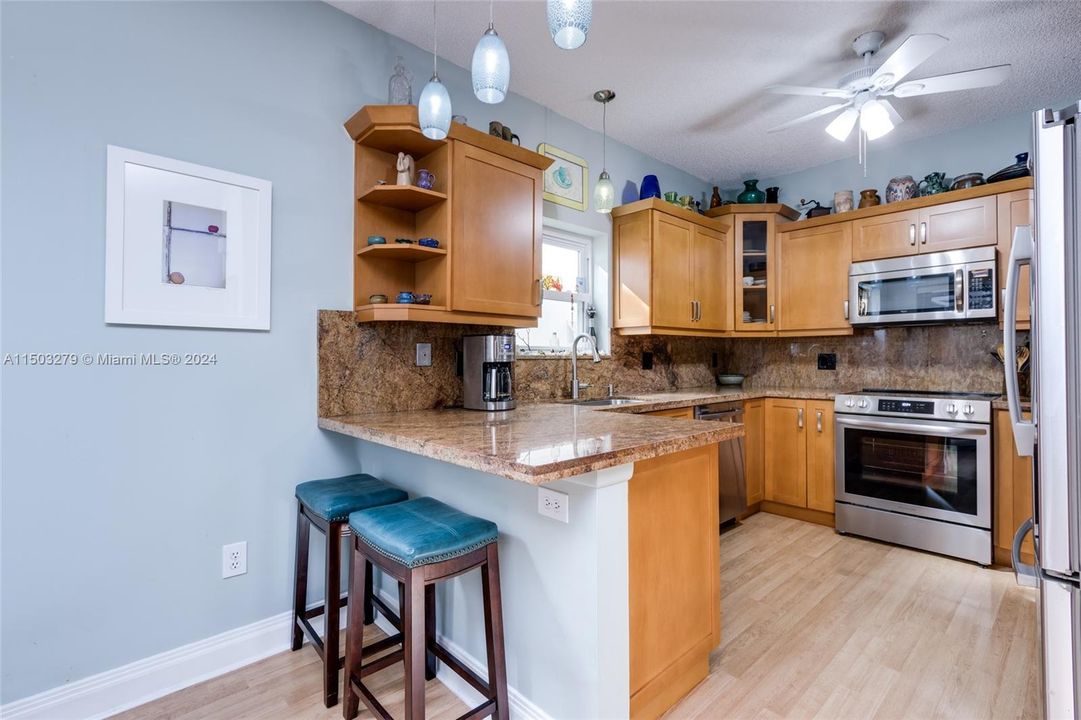 Recently Sold: $679,000 (3 beds, 2 baths, 1748 Square Feet)