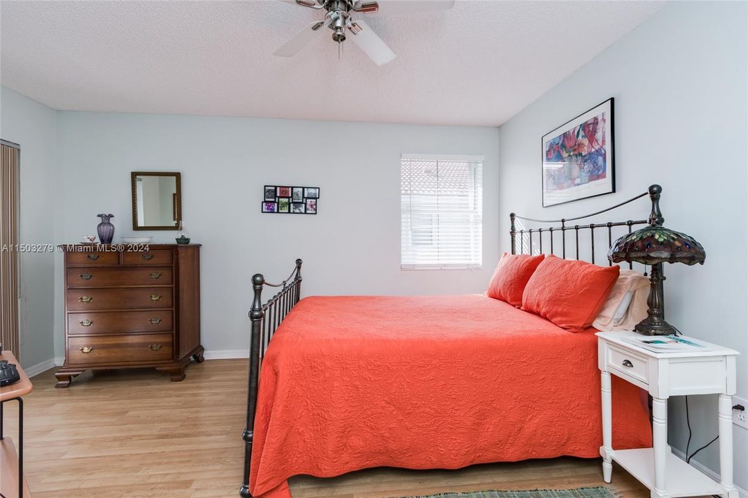 Recently Sold: $679,000 (3 beds, 2 baths, 1748 Square Feet)