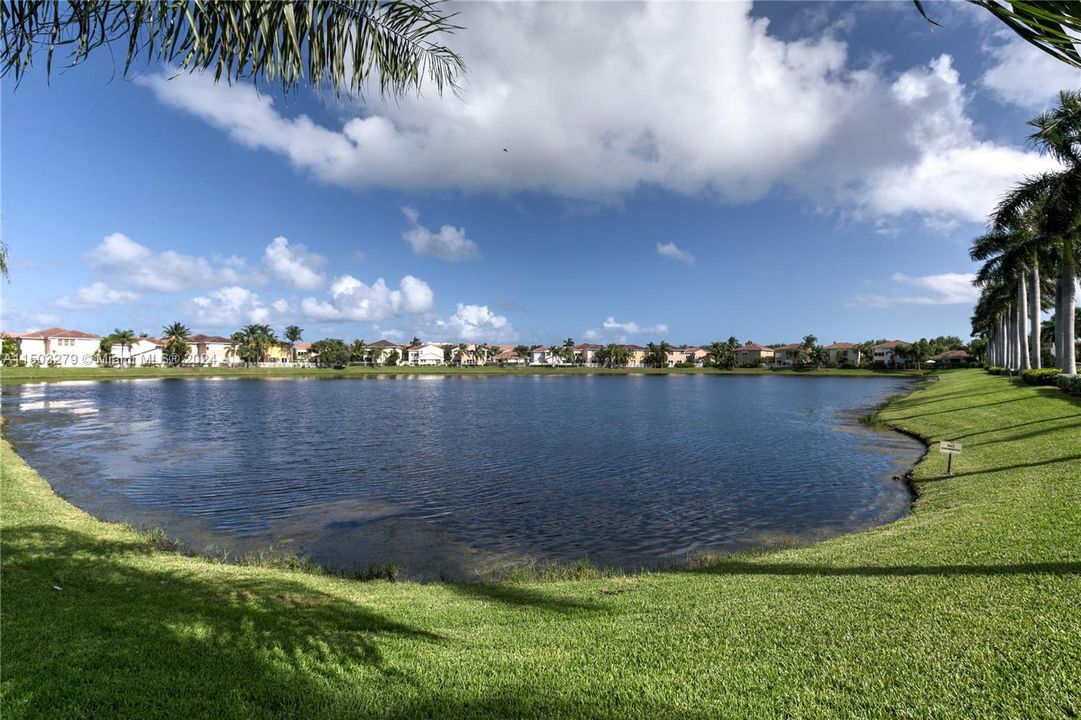 Recently Sold: $679,000 (3 beds, 2 baths, 1748 Square Feet)