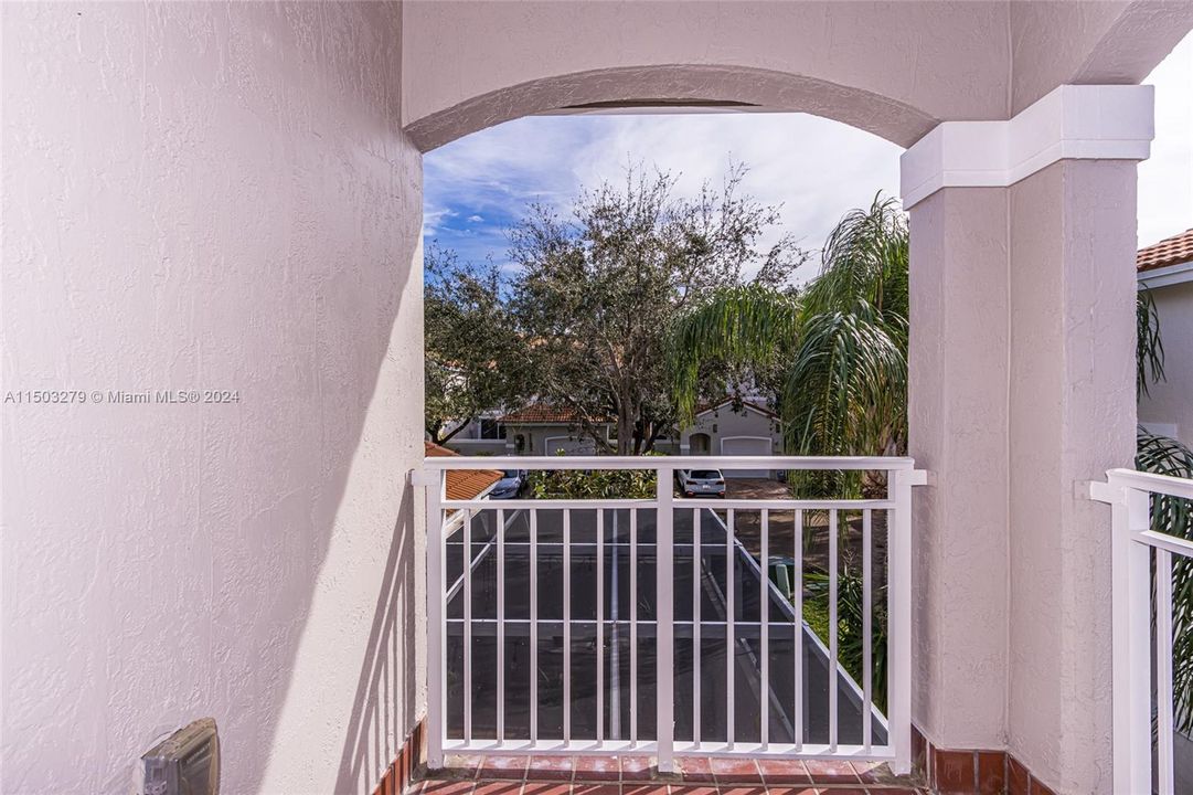 Recently Sold: $679,000 (3 beds, 2 baths, 1748 Square Feet)