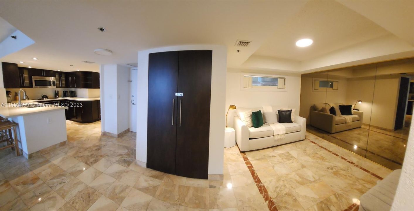 Recently Rented: $5,000 (2 beds, 2 baths, 1464 Square Feet)