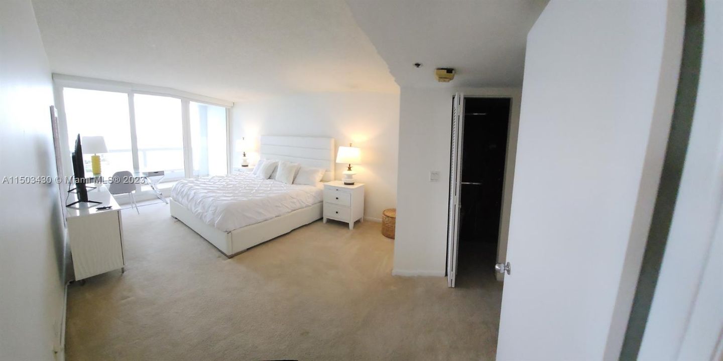 Recently Rented: $5,000 (2 beds, 2 baths, 1464 Square Feet)