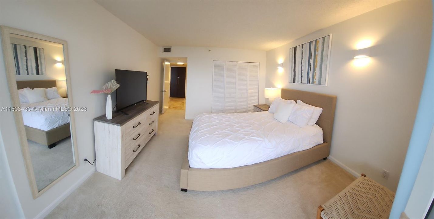 Recently Rented: $5,000 (2 beds, 2 baths, 1464 Square Feet)