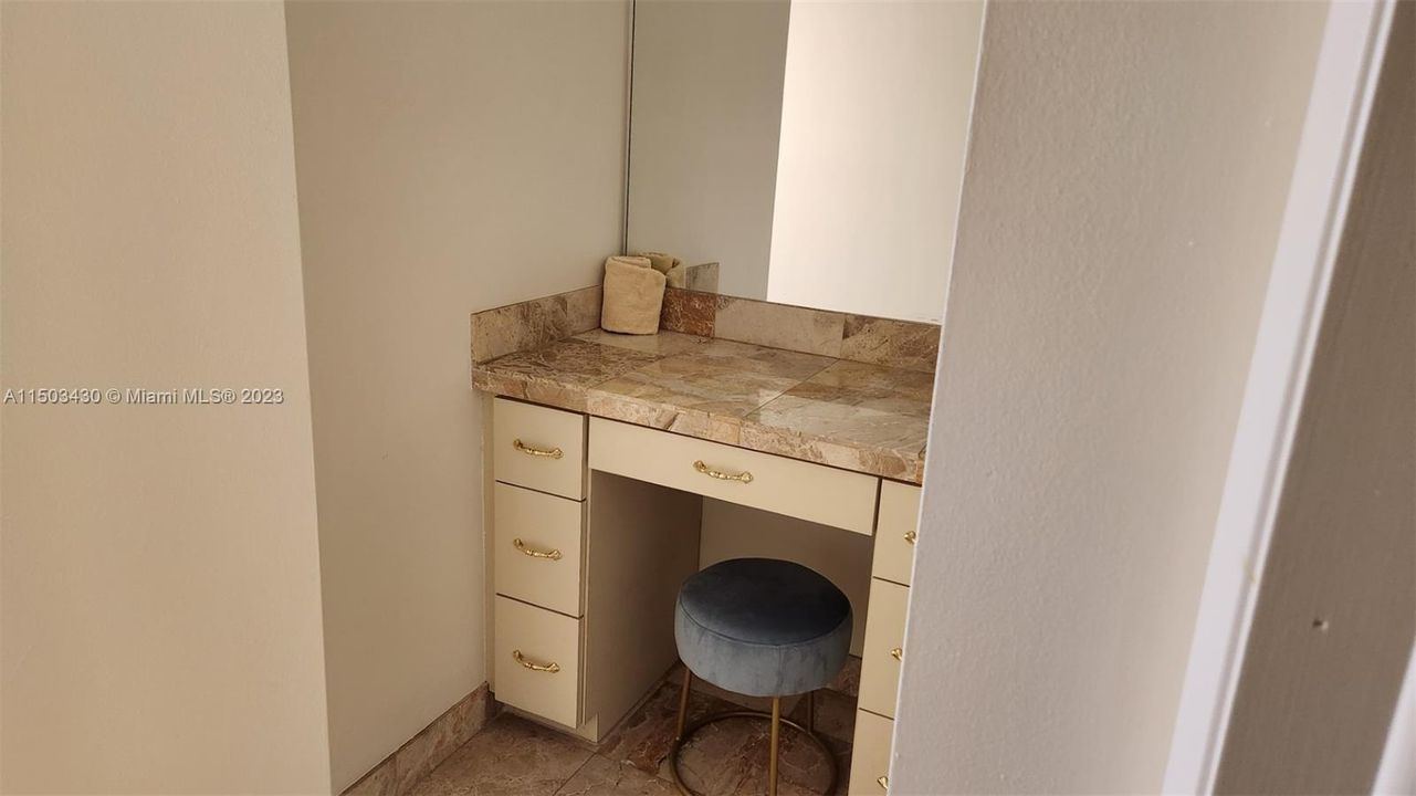 Recently Rented: $5,000 (2 beds, 2 baths, 1464 Square Feet)