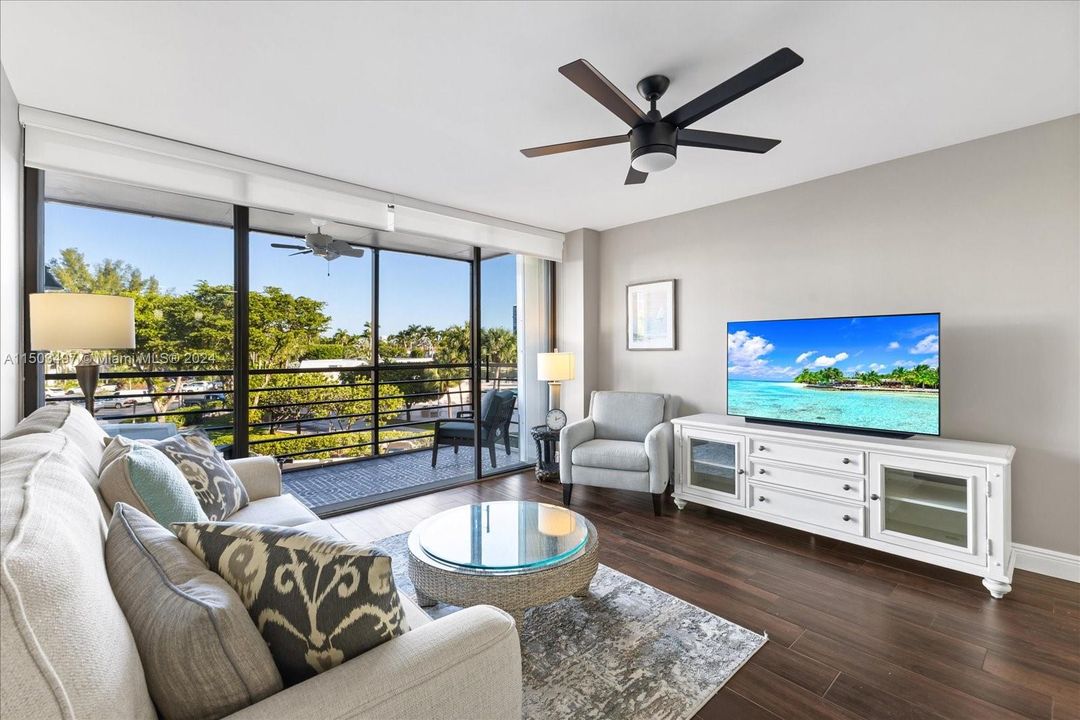Living Room with Panorama Windows and inviting atmosphere.20400 W Country Club Drive, #316, Aventura, FL.