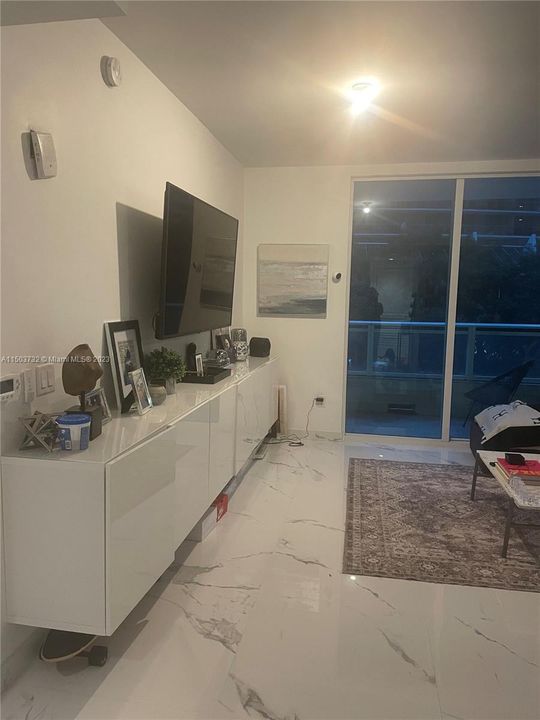 Недавно продано: $650,000 (1 спален, 1 ванн, 849 Квадратных фут)