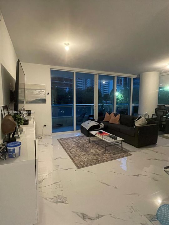 Недавно продано: $650,000 (1 спален, 1 ванн, 849 Квадратных фут)