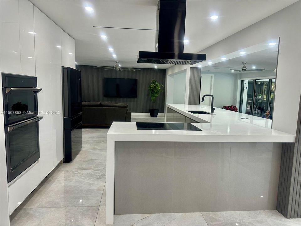 En Venta: $1,750,000 (4 camas, 5 baños, 3420 Pies cuadrados)