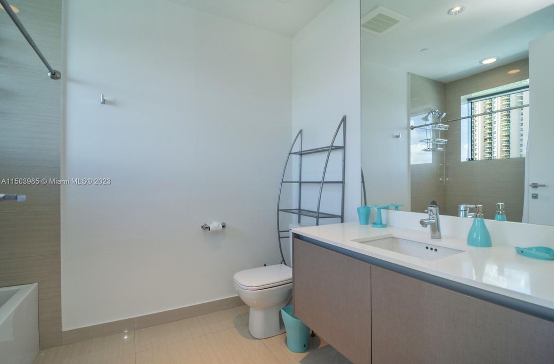 最近租的: $11,300 (3 贝兹, 4 浴室, 2398 平方英尺)