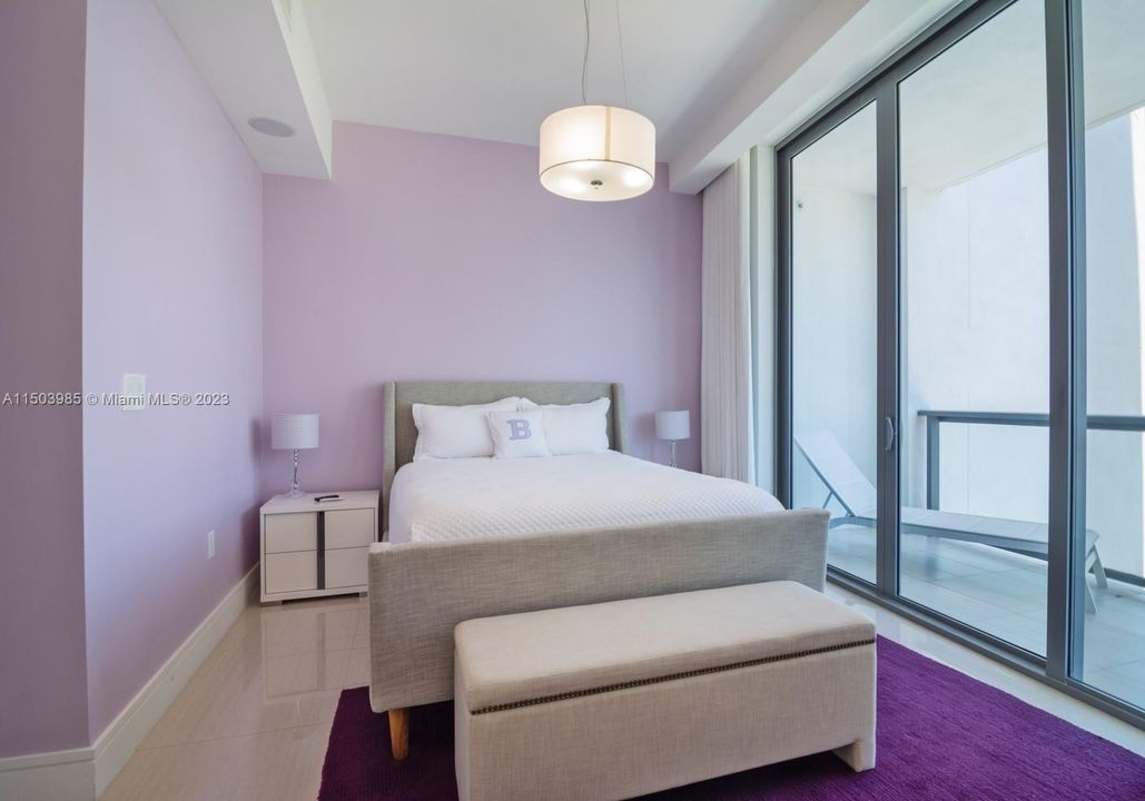 最近租的: $11,300 (3 贝兹, 4 浴室, 2398 平方英尺)