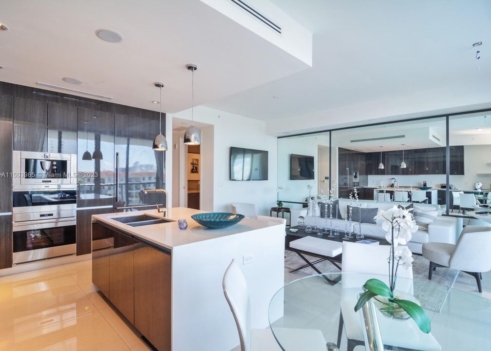 最近租的: $11,300 (3 贝兹, 4 浴室, 2398 平方英尺)