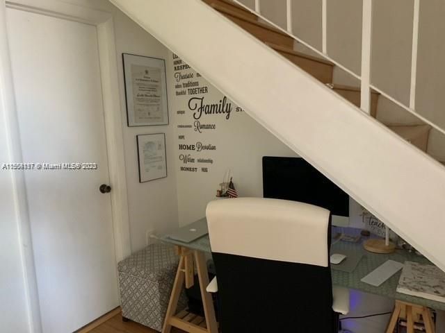 Recently Rented: $2,150 (1 beds, 1 baths, 1125 Square Feet)