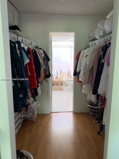 Recently Rented: $2,150 (1 beds, 1 baths, 1125 Square Feet)