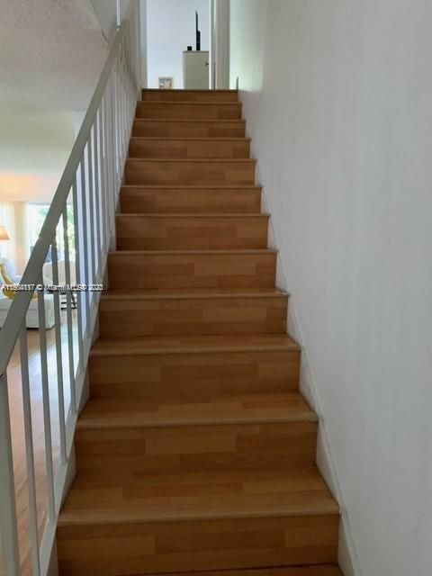 Recently Rented: $2,150 (1 beds, 1 baths, 1125 Square Feet)