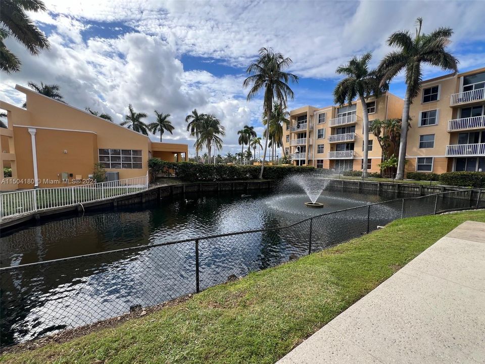 Recientemente alquilado: $2,150 (2 camas, 2 baños, 1020 Pies cuadrados)