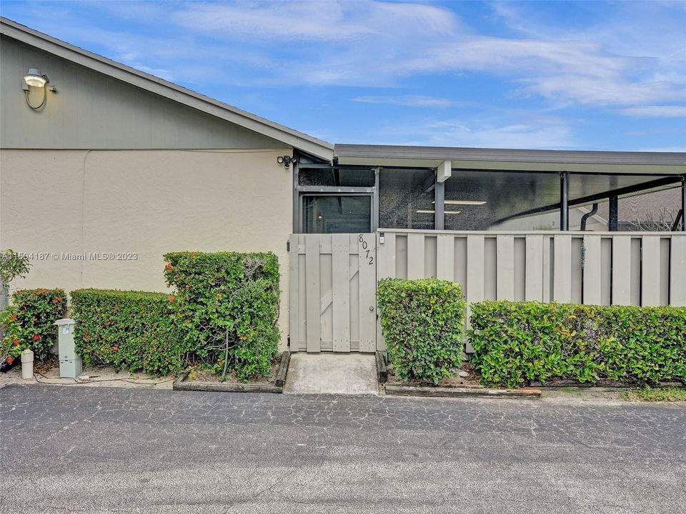 Vendido Recientemente: $235,000 (2 camas, 2 baños, 1243 Pies cuadrados)