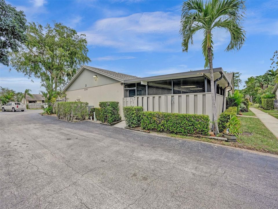 Vendido Recientemente: $235,000 (2 camas, 2 baños, 1243 Pies cuadrados)