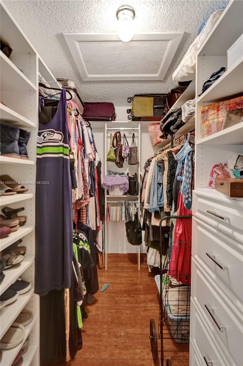 Vendido Recientemente: $235,000 (2 camas, 2 baños, 1243 Pies cuadrados)