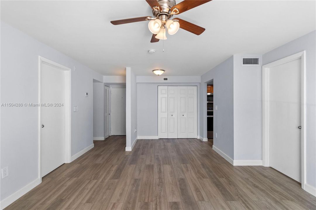 Recently Rented: $2,400 (2 beds, 2 baths, 899 Square Feet)