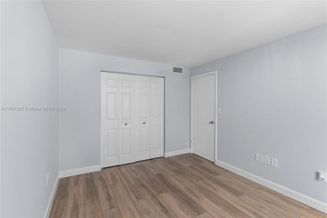 Recently Rented: $2,400 (2 beds, 2 baths, 899 Square Feet)