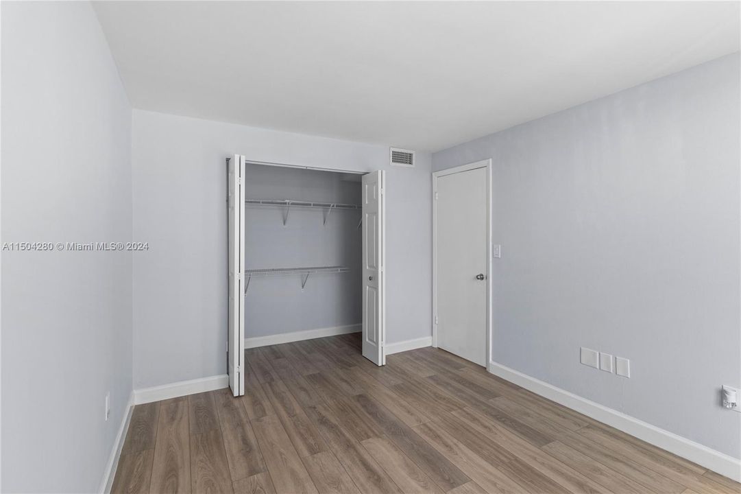 Recently Rented: $2,400 (2 beds, 2 baths, 899 Square Feet)