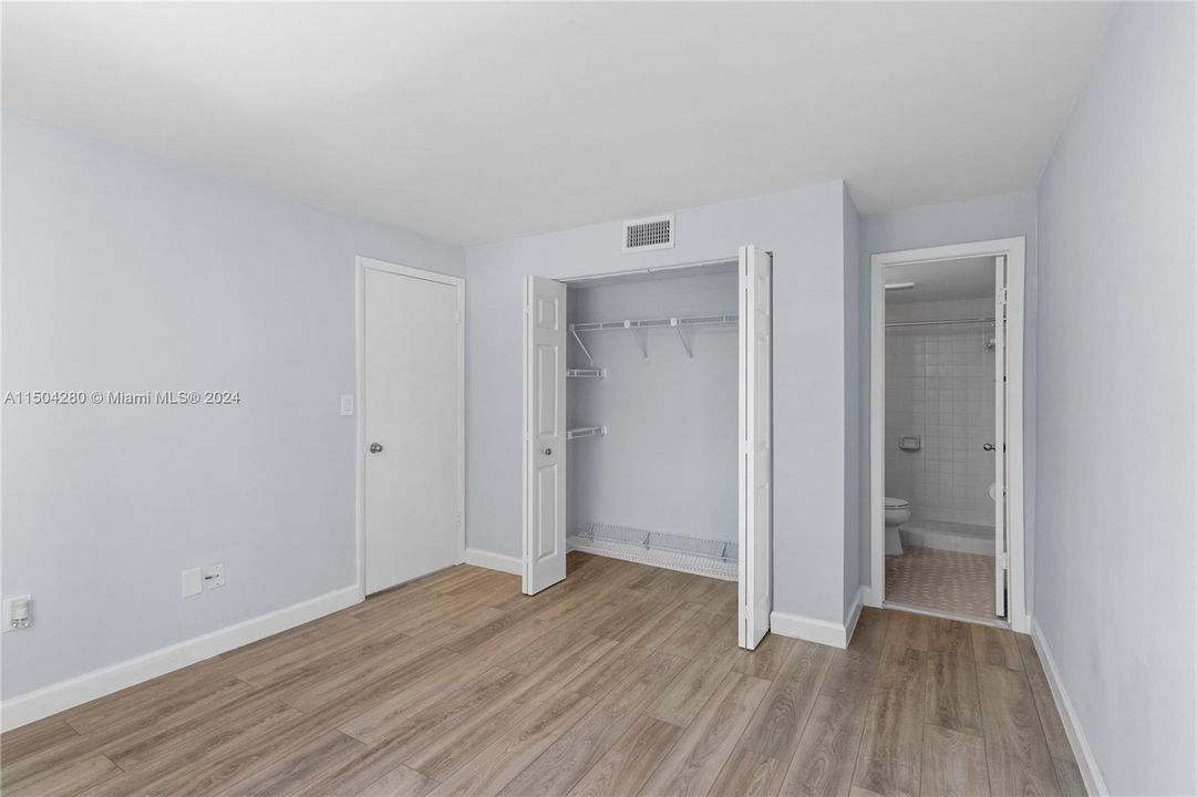 Recently Rented: $2,400 (2 beds, 2 baths, 899 Square Feet)