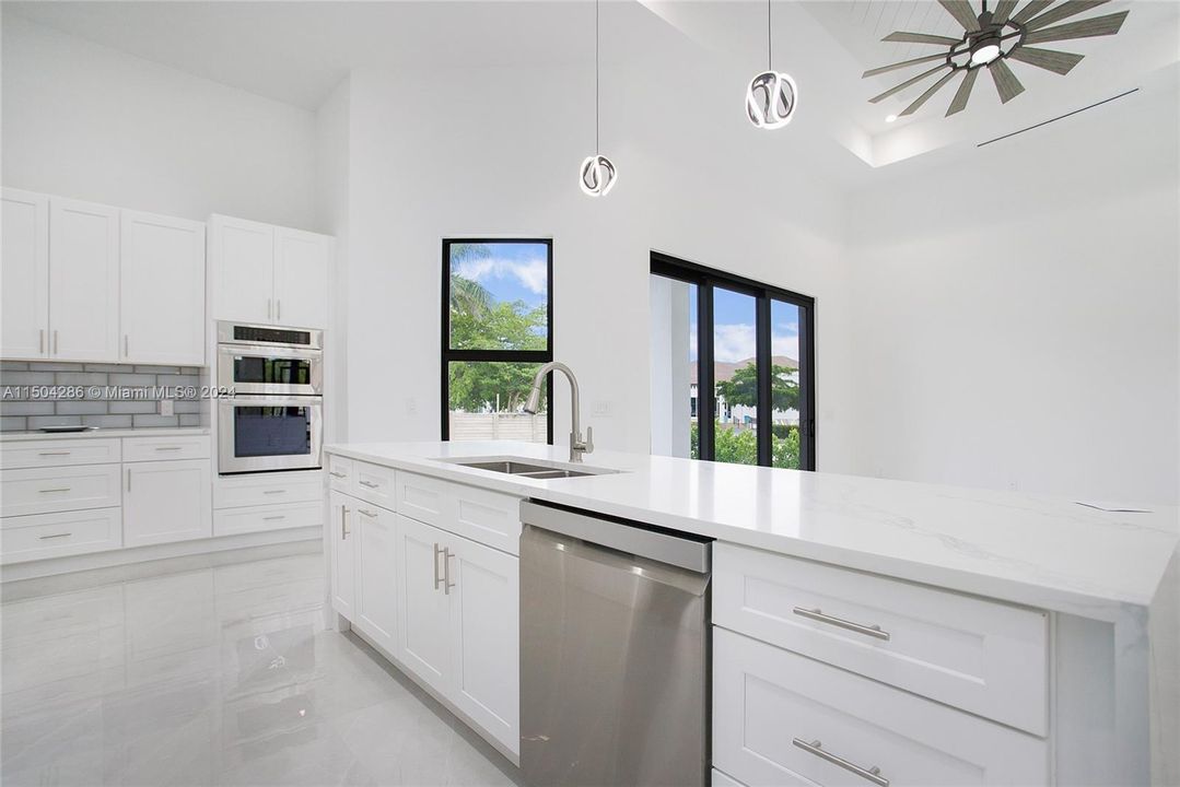 Recently Sold: $1,299,000 (3 beds, 2 baths, 2192 Square Feet)