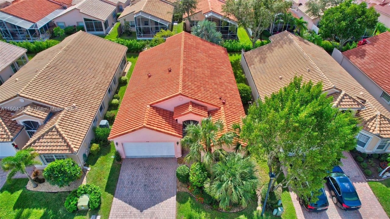 Recently Sold: $399,900 (3 beds, 2 baths, 1852 Square Feet)